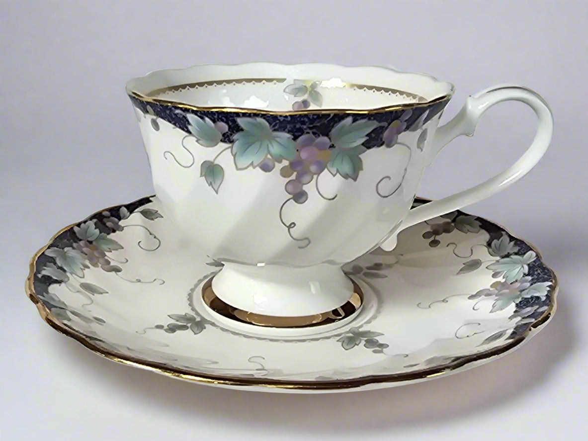 RARE Yamaka Made in Japan Beautiful Bone China Cup & Saucer