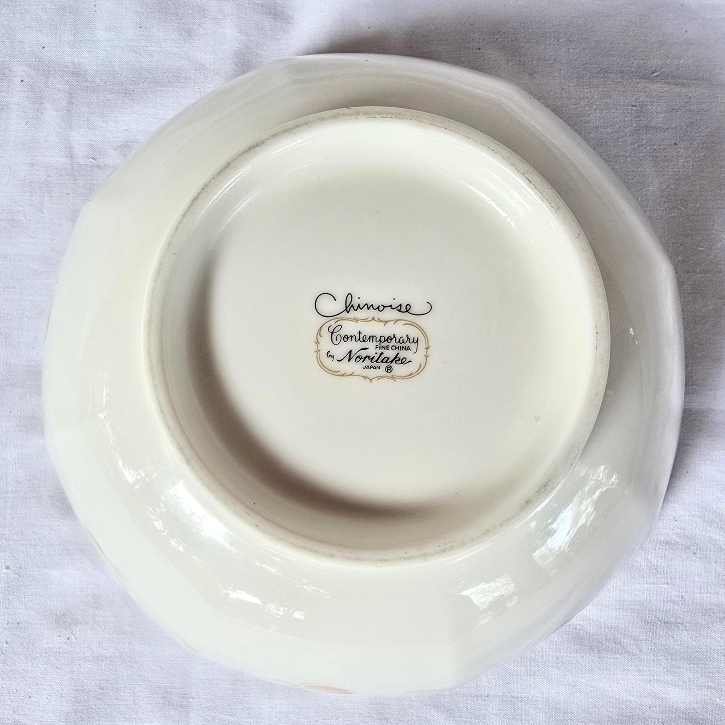 Chinose Noritake Contemporary Fine China Medium Size Bowl with Peach Pattern (Set of 2)