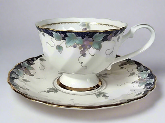 RARE Yamaka Made in Japan Beautiful Bone China Cup & Saucer